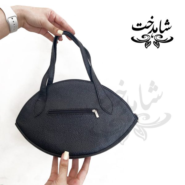 تصویر رو کیف دستی هلالی زنانه رنگ مشکی فلوتر